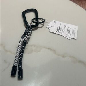 Lululemon You Hold The Keychain 2.0 Black White Silver Reflective